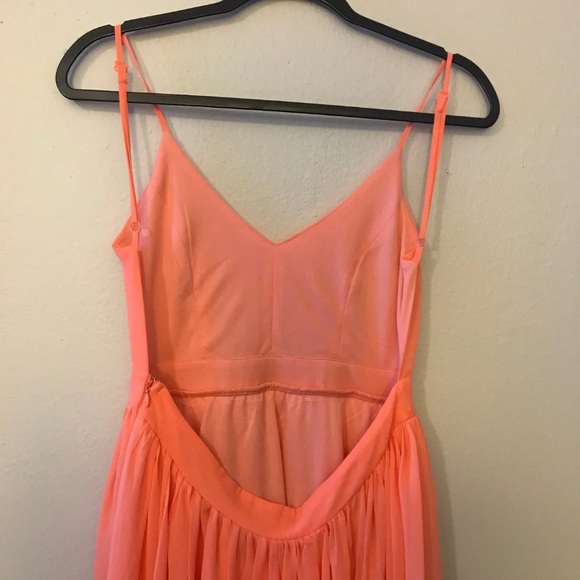Coral pink pleated full skirt maxi dress open back - Picture 2 of 5